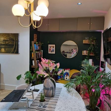 Bright Spacious Apartment In The Park Londra Esterno foto