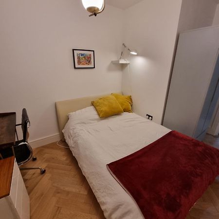 Bright Spacious Apartment In The Park Londra Esterno foto