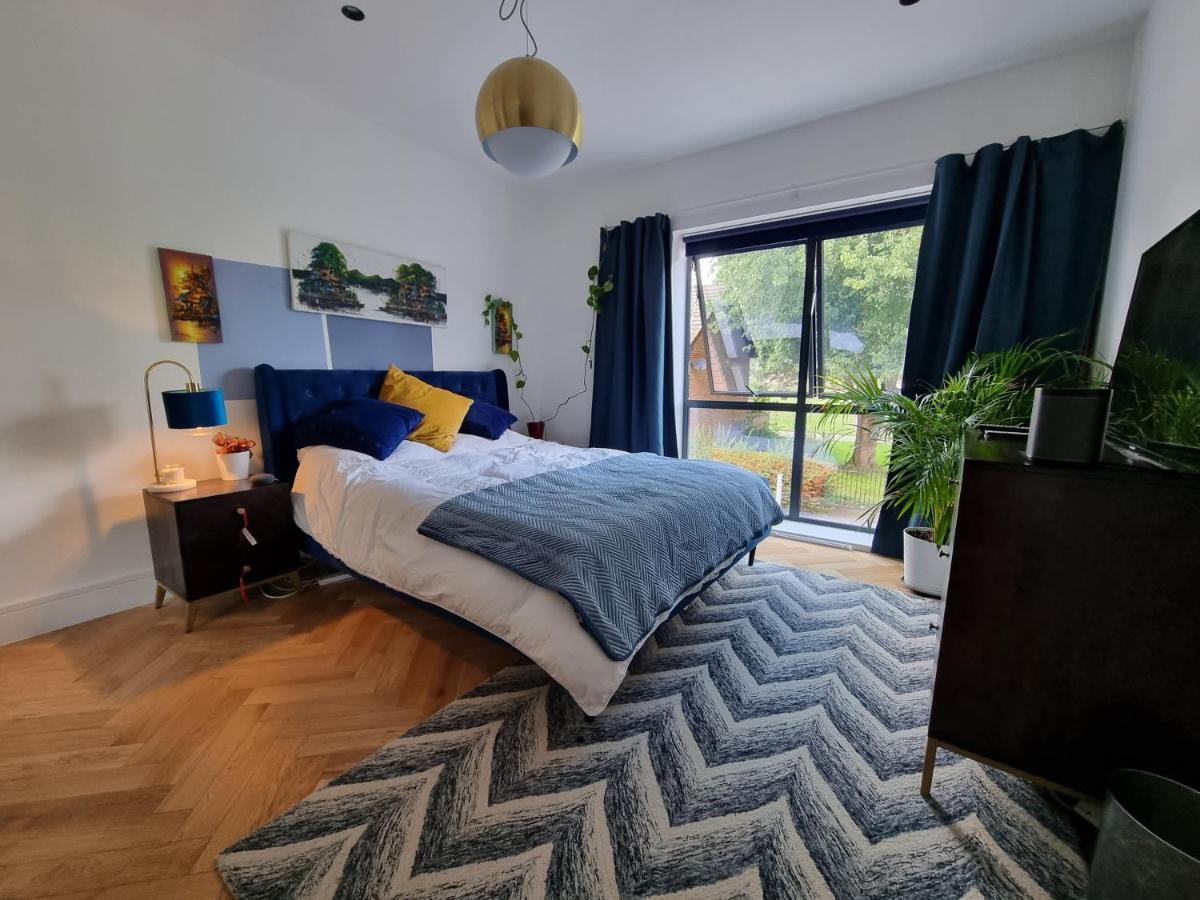 Bright Spacious Apartment In The Park Londra Esterno foto