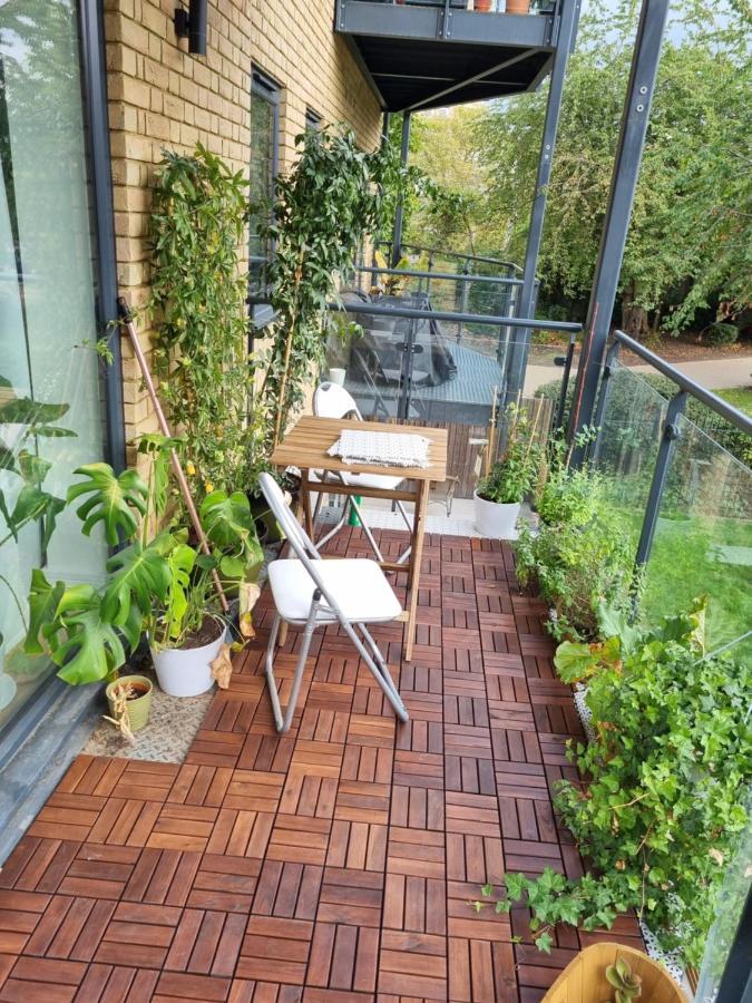 Bright Spacious Apartment In The Park Londra Esterno foto